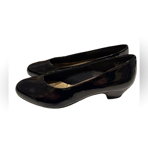 Hush Puppies Soft Style Angel II Black Patent 1" Block Heel Pumps Size 9 - Picture 2 of 5